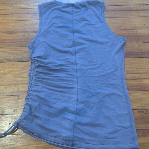 Lululemon tank top - Picture 4 of 4